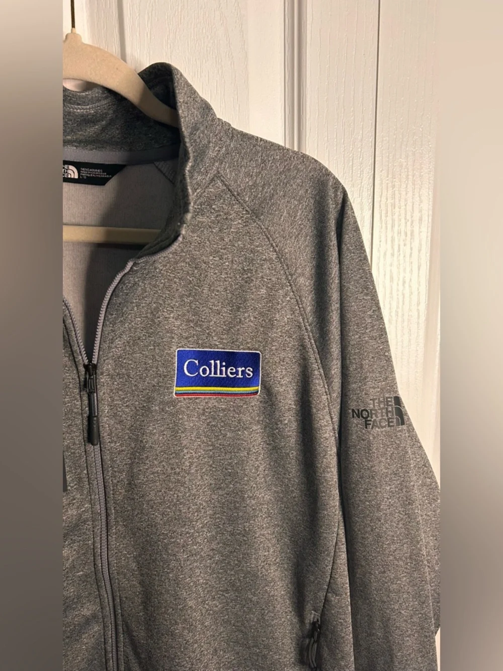 The North Face Men's Gray Full-Zip Softshell Full Zip Jacket Colliers Logo Large